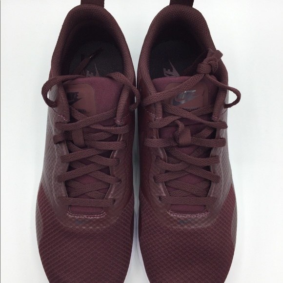 Women’s Nike Air Max Tavas - Picture 7 of 8